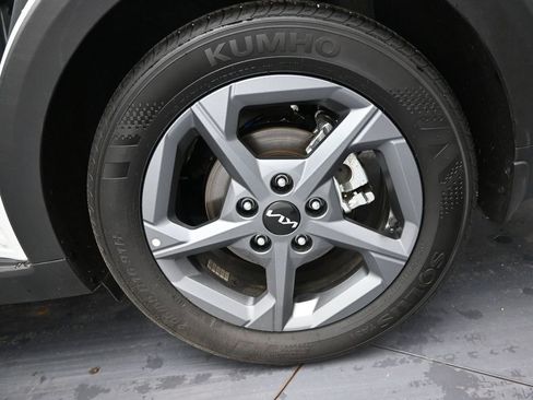 Used 2025 Kia K4 LXS image 39