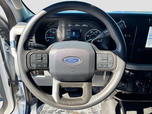 Used 2023 Ford F250 XL w/ FX4 Off-Road Package image 12