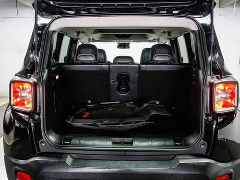 Used 2019 Jeep Renegade Limited image 24