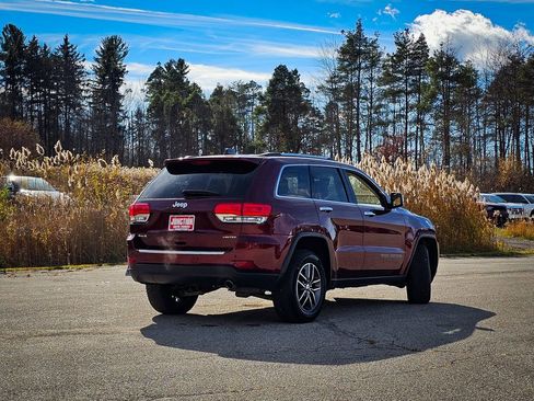 Used 2017 Jeep Grand Cherokee Limited image 4
