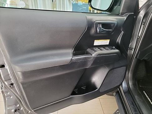 Certified 2020 Toyota Tacoma TRD Off-Road image 13