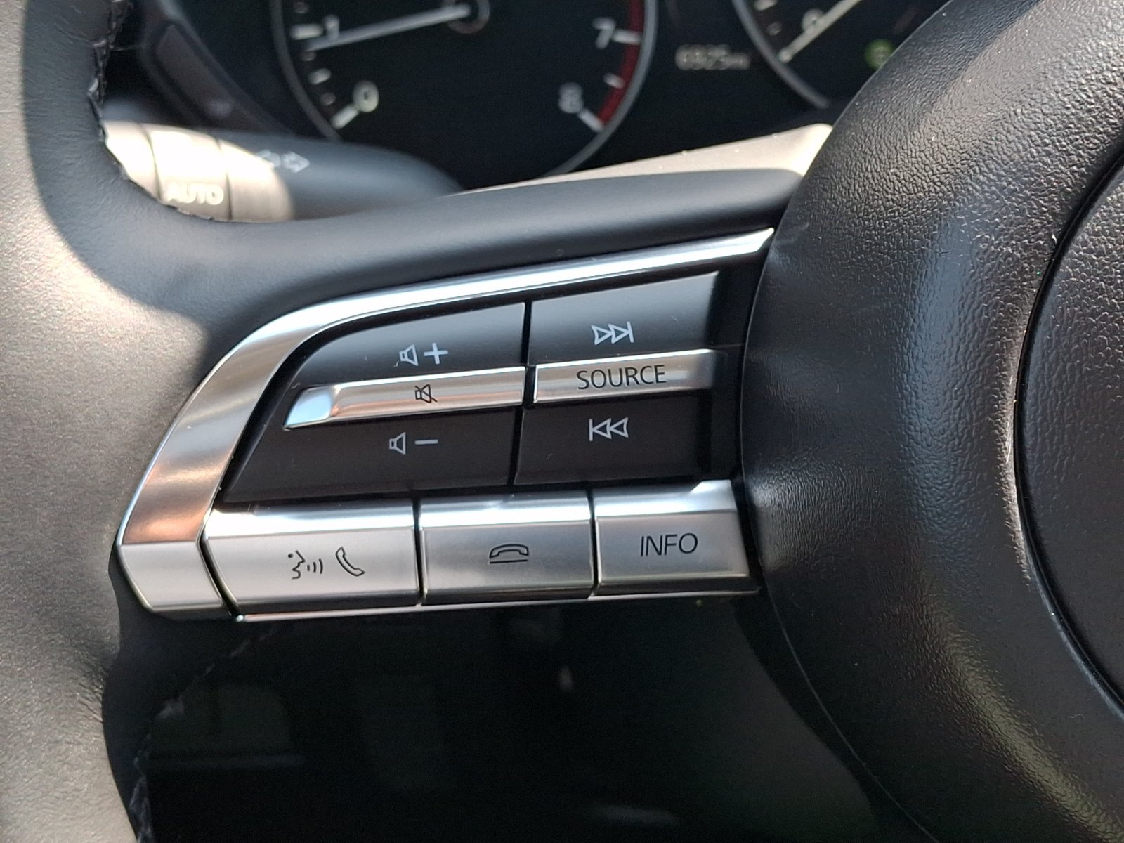 Certified 2025 MAZDA CX-50 AWD 2.5 Turbo w/ Weather Package image 25