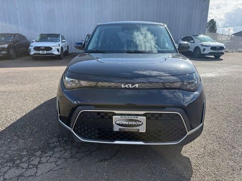 Used 2024 Kia Soul LX FWD image 2
