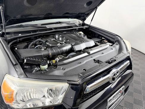 Used 2013 Toyota 4Runner Limited AWD/4WD image 21