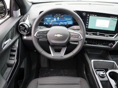 New 2026 Chevrolet Equinox LT w/ Safety and Technology Package image 12