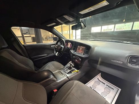 Used 2015 Dodge Charger SXT RWD image 27