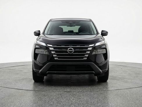 Used 2025 Nissan Rogue SV AWD/4WD image 2