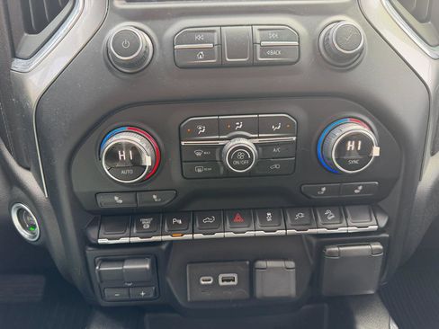 Used 2020 Chevrolet Silverado 2500 LT w/ All Star Edition image 32