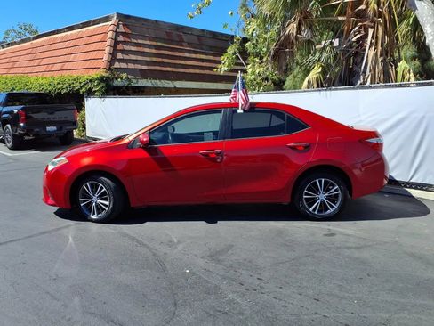 Used 2016 Toyota Corolla LE FWD image 4