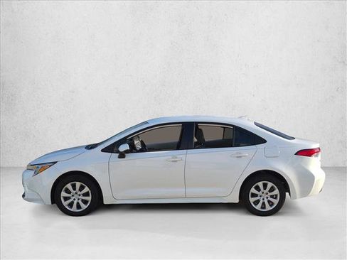 Used 2025 Toyota Corolla LE FWD image 8