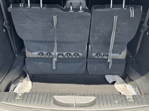 Used 2025 Chrysler Pacifica Limited FWD image 21