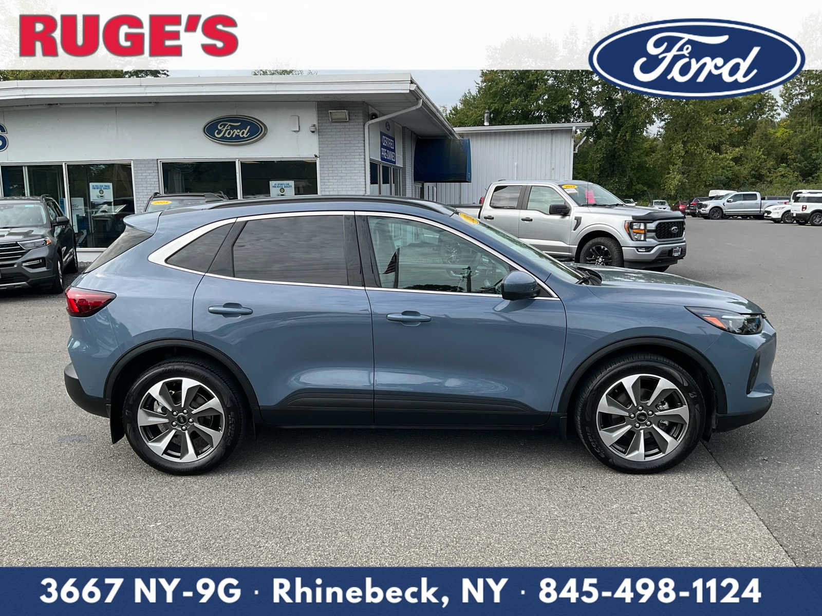 Certified 2024 Ford Escape Platinum w/ Premium Technology Package AWD/4WD image 2