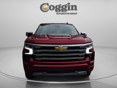Used 2023 Chevrolet Silverado 1500 High Country w/ Z71 Off-Road Package image 8