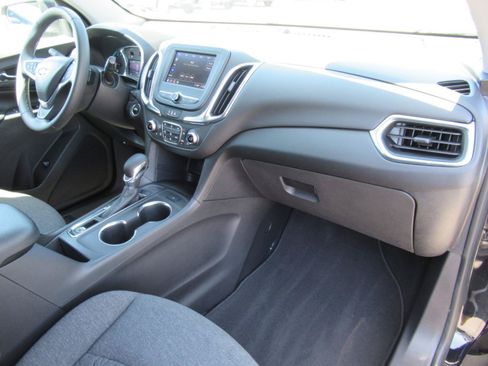 Used 2022 Chevrolet Equinox LT FWD image 12