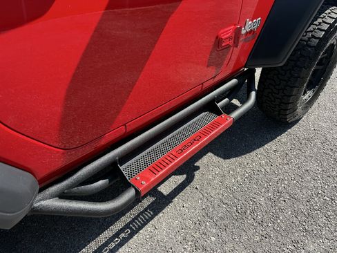 Used 2018 Jeep Wrangler Sport AWD/4WD image 25