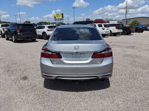 Used 2017 Honda Accord LX image 4