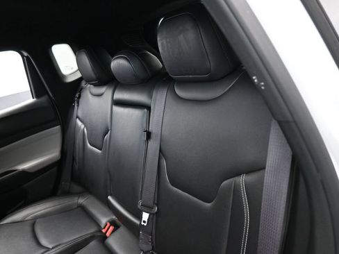 Used 2025 Jeep Compass Limited AWD/4WD image 29