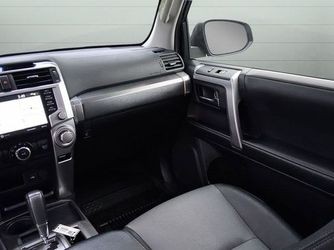 Used 2022 Toyota 4Runner SR5 Premium w/ Moonroof Package image 19