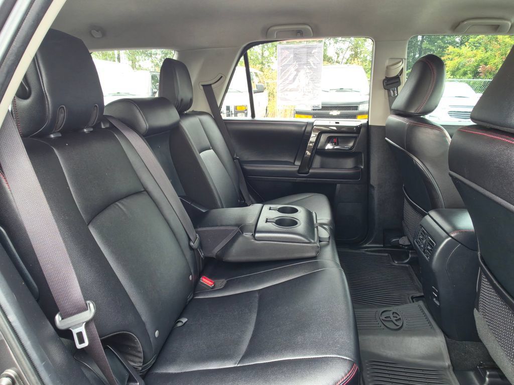 Used 2018 Toyota 4Runner TRD Off-Road Premium AWD/4WD image 22