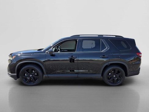 Used 2025 Honda Pilot Black Edition image 2
