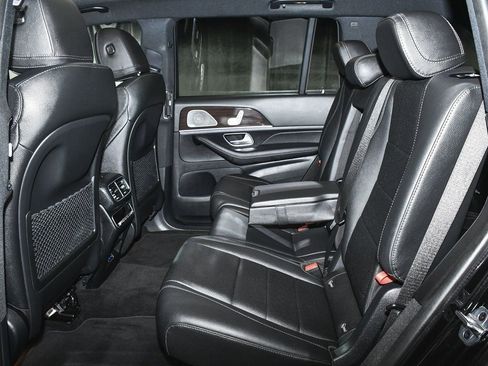 Used 2025 Mercedes-Benz GLS 450 4MATIC image 57