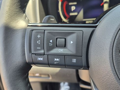 Certified 2021 Nissan Rogue Platinum FWD image 32
