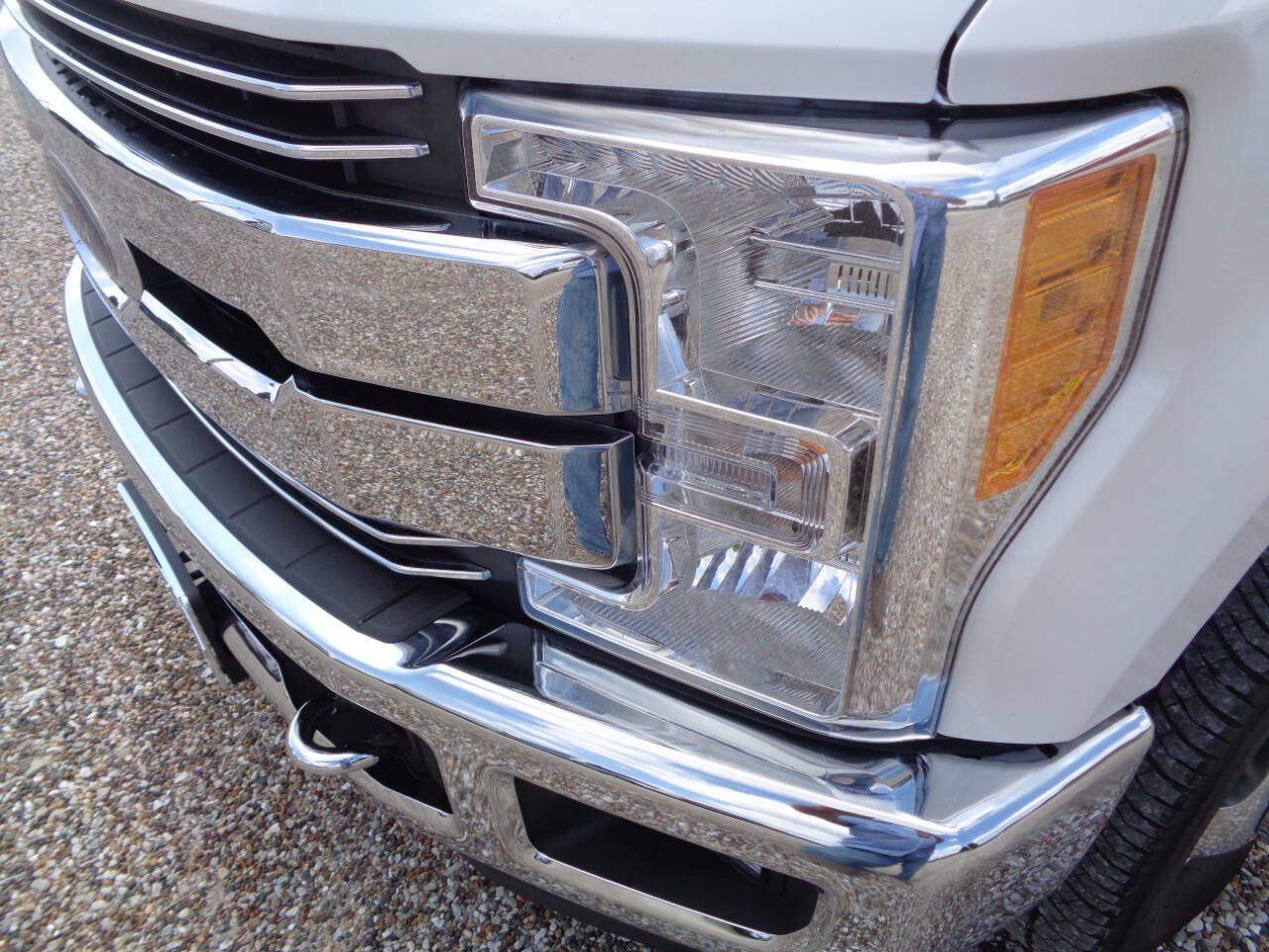 Used 2017 Ford F350 Lariat w/ Chrome Package AWD/4WD image 32