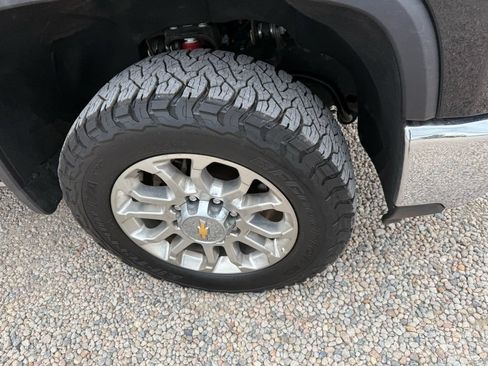 Used 2025 Chevrolet Silverado 2500 LTZ w/ LTZ Plus Package AWD/4WD image 34