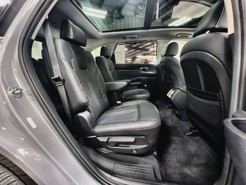 Used 2023 Kia Sorento SX AWD/4WD image 24