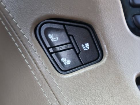 Used 2020 GMC Yukon SLT w/ Premium Edition image 32