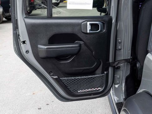 Used 2023 Jeep Wrangler Unlimited Sport AWD/4WD image 14