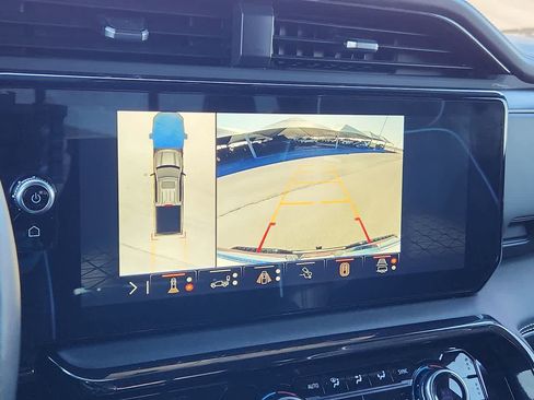 Used 2024 GMC Sierra 1500 AT4X image 25