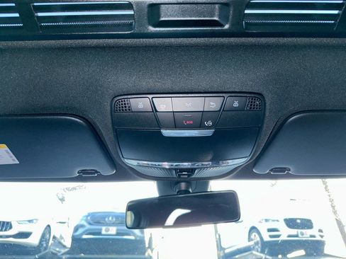 Used 2020 Mercedes-Benz C 300 4MATIC Sedan image 21