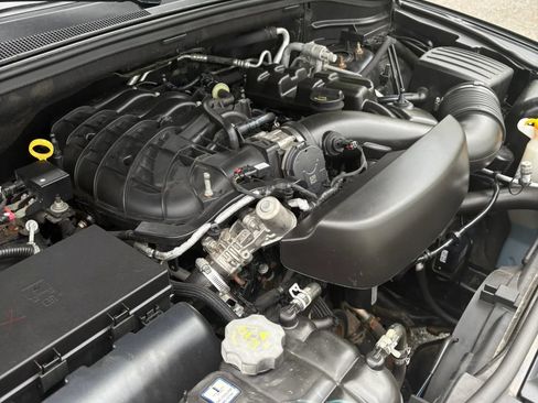 Used 2019 Dodge Durango GT AWD/4WD image 17