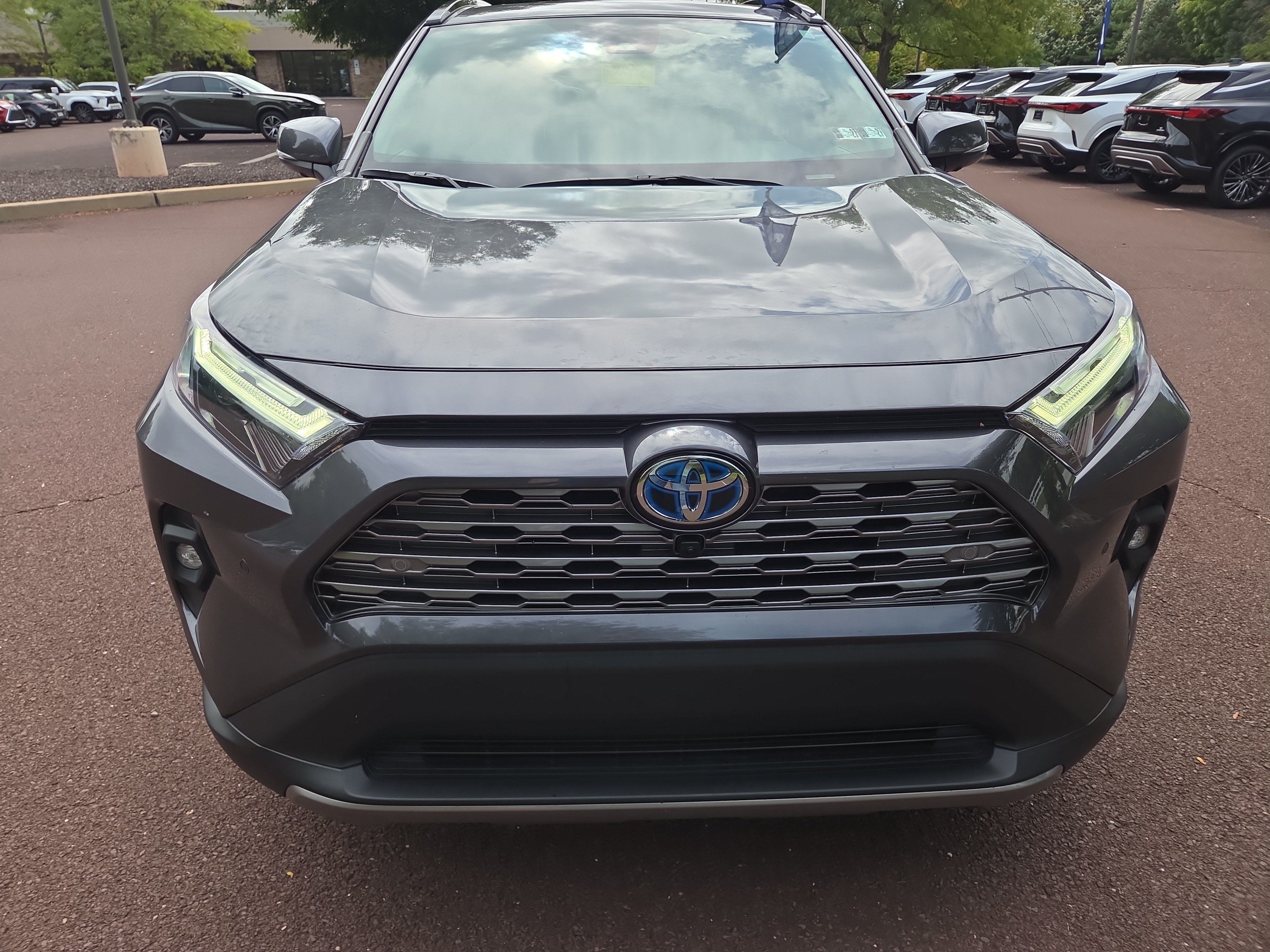 Used 2024 Toyota RAV4 Limited w/ Advanced Technology Package AWD/4WD image 8