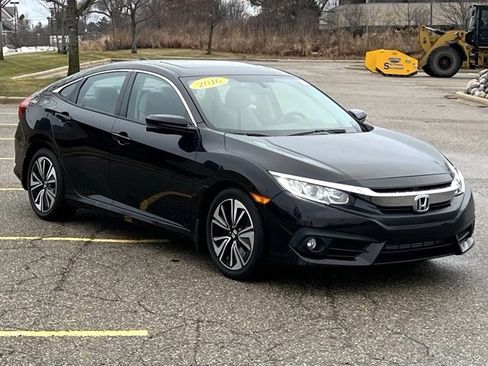 Used 2016 Honda Civic EX-T image 9