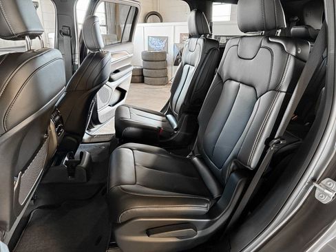 New 2025 Jeep Grand Cherokee L Limited image 37
