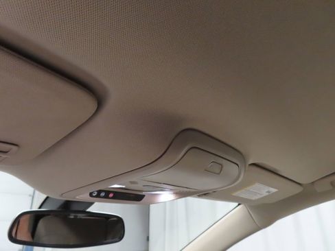 Used 2019 Buick Enclave Essence image 24