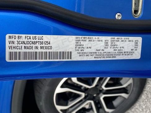 Certified 2023 Jeep Compass Limited image 38