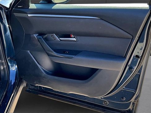 Used 2025 MAZDA CX-50 AWD 2.5 S w/ Premium Package image 19