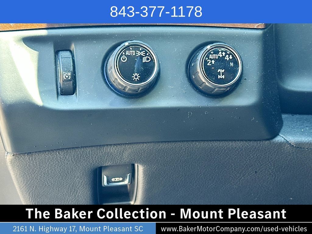 Used 2020 Cadillac Escalade Premium Luxury AWD/4WD image 10
