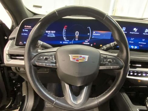 Used 2024 Cadillac XT4 Premium Luxury image 22