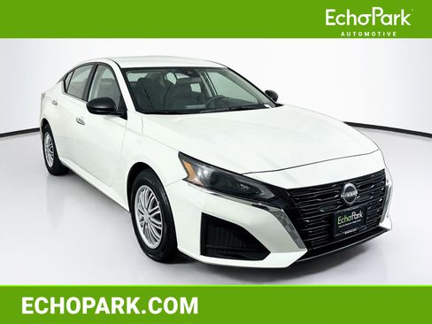 Used 2024 Nissan Altima 2.5 S FWD image 1