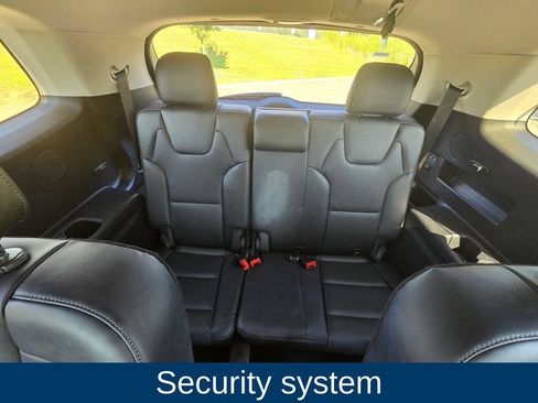 Used 2025 Kia Telluride S FWD image 16