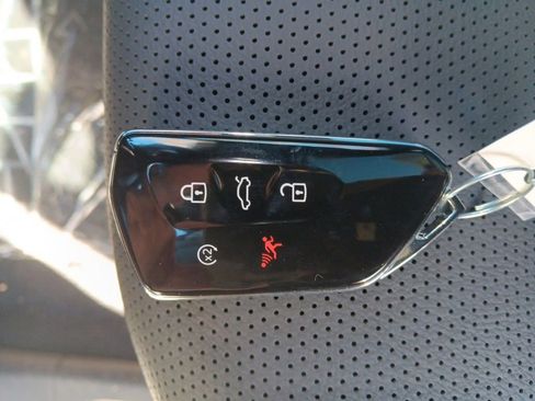 New 2025 Volkswagen Atlas Cross Sport SEL R-Line image 29