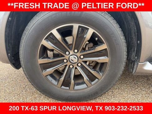 Used 2019 Nissan Armada Platinum w/ Captain's Chairs Package RWD image 4
