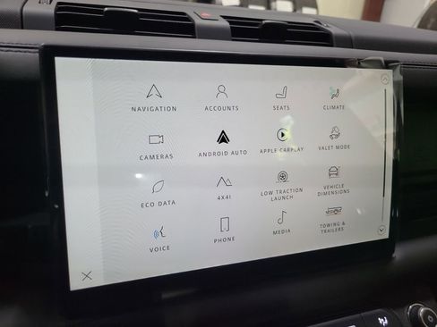 New 2025 Land Rover Defender 110 S image 30