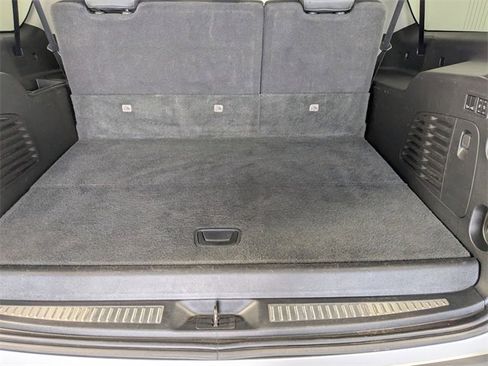 Used 2020 Chevrolet Suburban Premier image 29