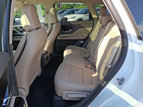 New 2024 Lincoln Corsair Grand Touring image 5