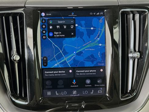Used 2023 Volvo XC60 B5 Core FWD image 22